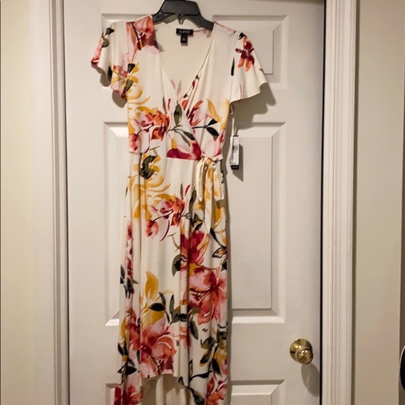 A. Byer Dresses & Skirts - A.Byer hi lo floral dress sz S